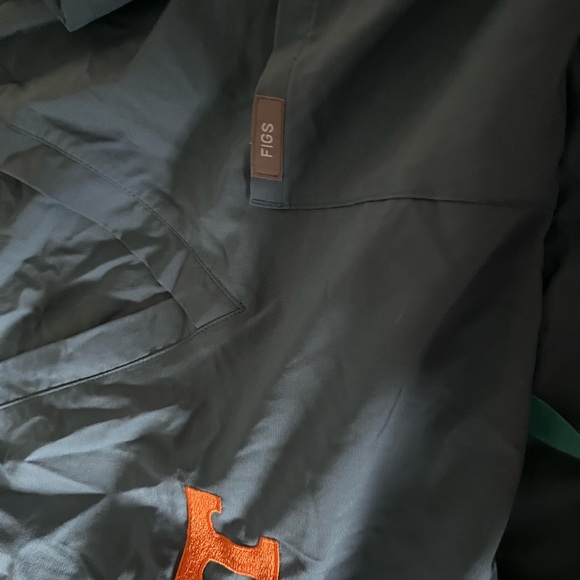 Figs custom Tennessee Vols Power T Fionite dusty blue large Catarina- LPZamora - Picture 2 of 2